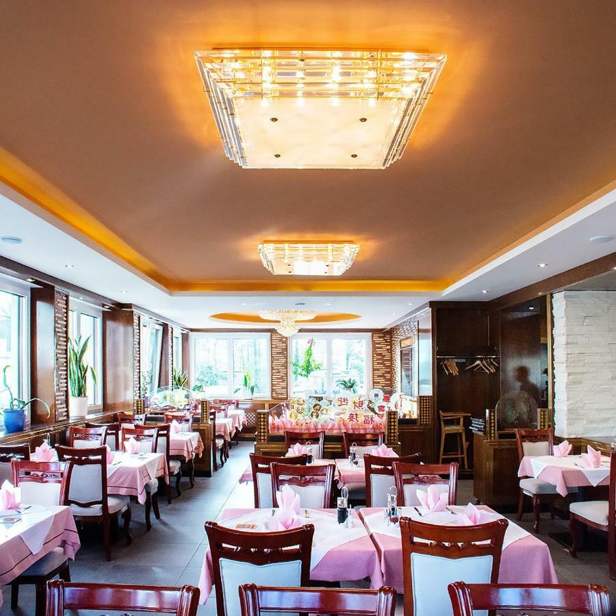 Gaststaette Lin Garden 호텔 Untergruppenbach 외부 사진