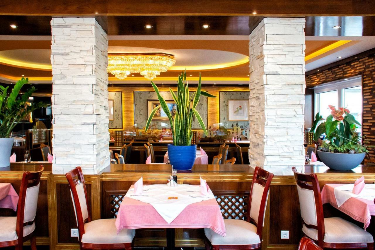 Gaststaette Lin Garden 호텔 Untergruppenbach 외부 사진